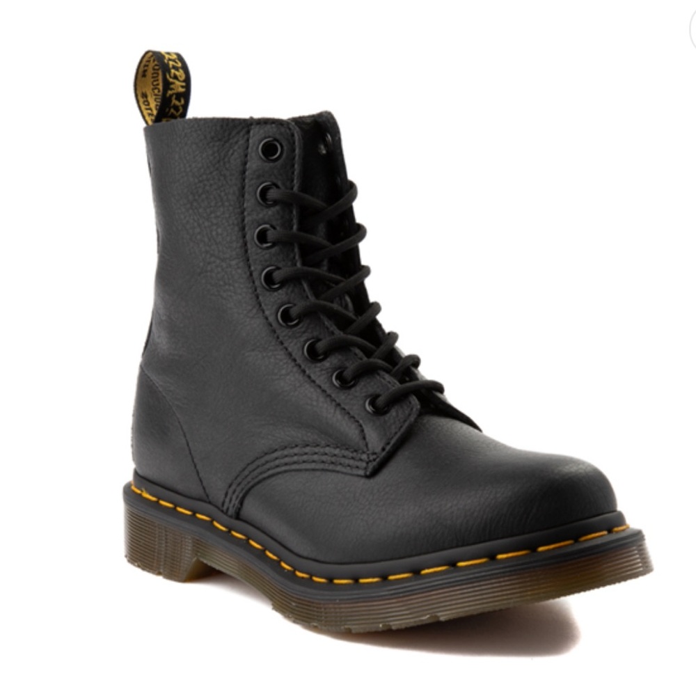 Womens Dr. Martens 1460 Pascal 8-Eye
Boot - Black - *SEE PHOTOS